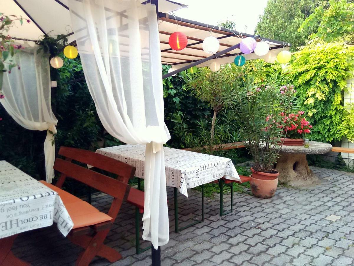 Burg Apartman Gyula Exterior foto