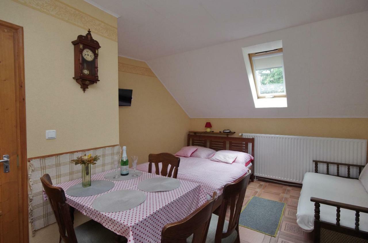 Burg Apartman Gyula Exterior foto
